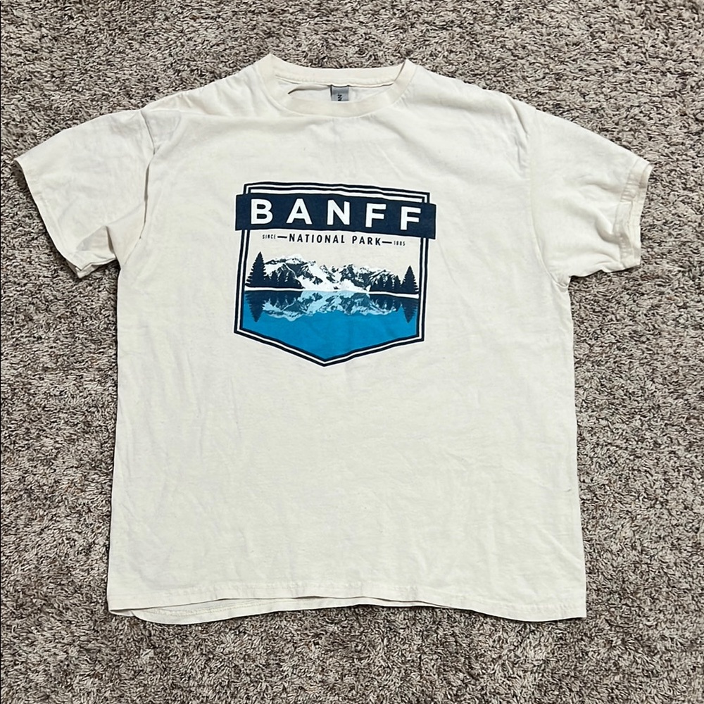 Gildan Cream and Blue Short Sleeve Tee with Mountain Graphic